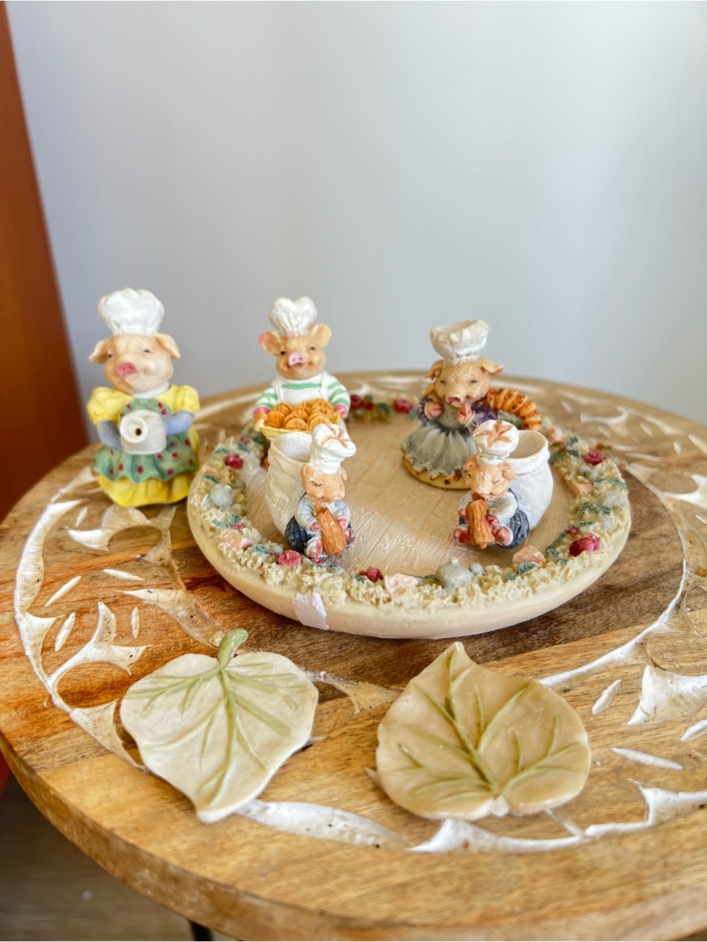 3 little Pigs Hand-Painted Pig Chef Decorative Serving Plate - Yellow Accents